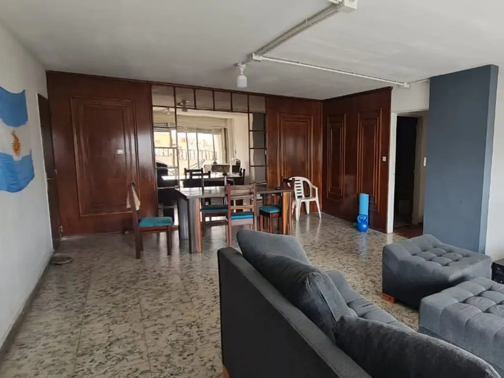 VENTA DEPTO SEMI PISO DE 5 DORM. EN B CENTRO