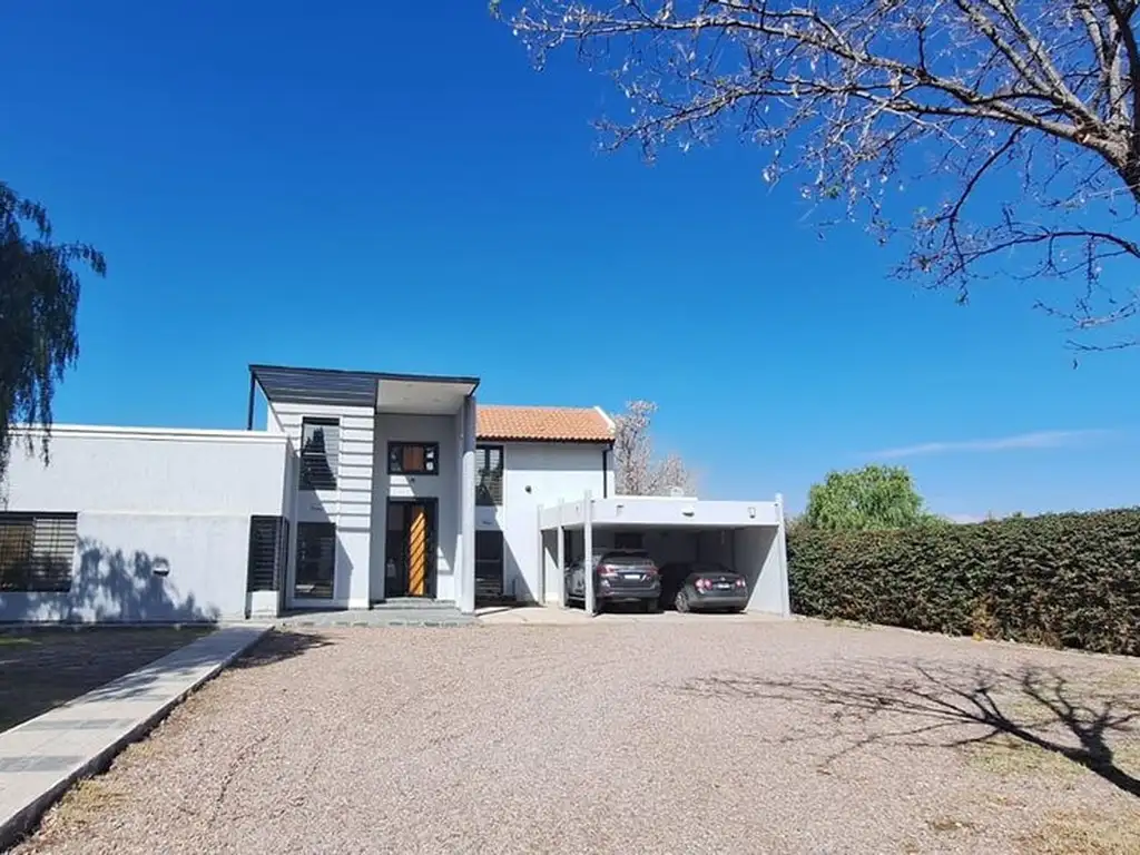 EXCELENTE CASA EN EL BARRIO VISTA ANDINA ,MAIPU