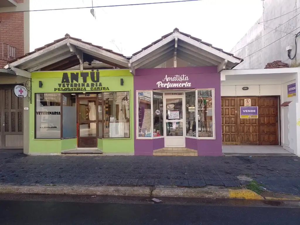 Casa 3 ambientes+ 2 locales (140264)