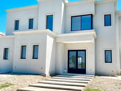 Casa  en Venta en Riberas, Puertos, Escobar