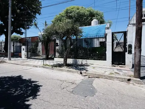 OPORTUNIDAD! CASA EN VENTA 4 AMB, 2 DOR, QUINCHO C/ ASADOR