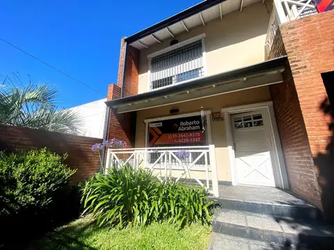 VENTA CASA 4 AMBIENTES  337 m2 BANFIELD OESTE