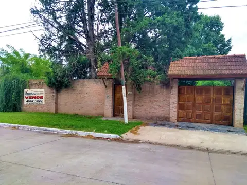 VENTA - CHALET CON AMPLIO LOTE - SAN MIGUEL