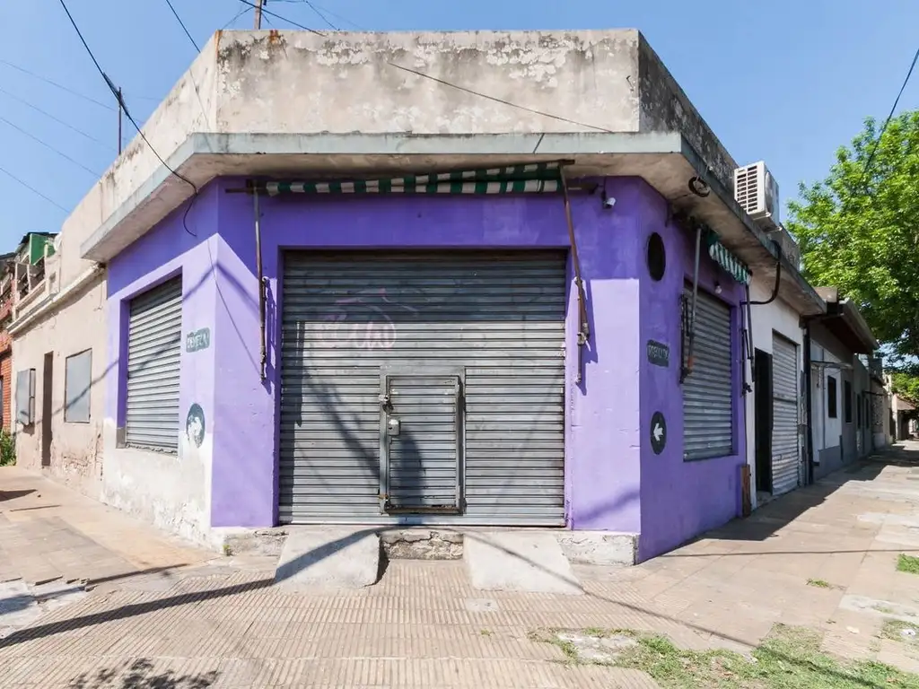 Venta en BLOCK Casa con local y garage a RECICLAR