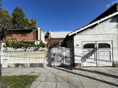 CASA 3 AMBIENTES EN UNA PLANTA, APTA CRÉDITO.