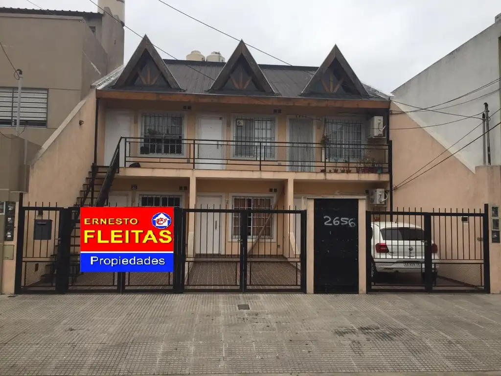 VENTA DEPARTAMENTO 2 1/2 AMB - AL FTE C/COCHERA Y PATIO PROPIO - ULTIMO DISPONIBLE