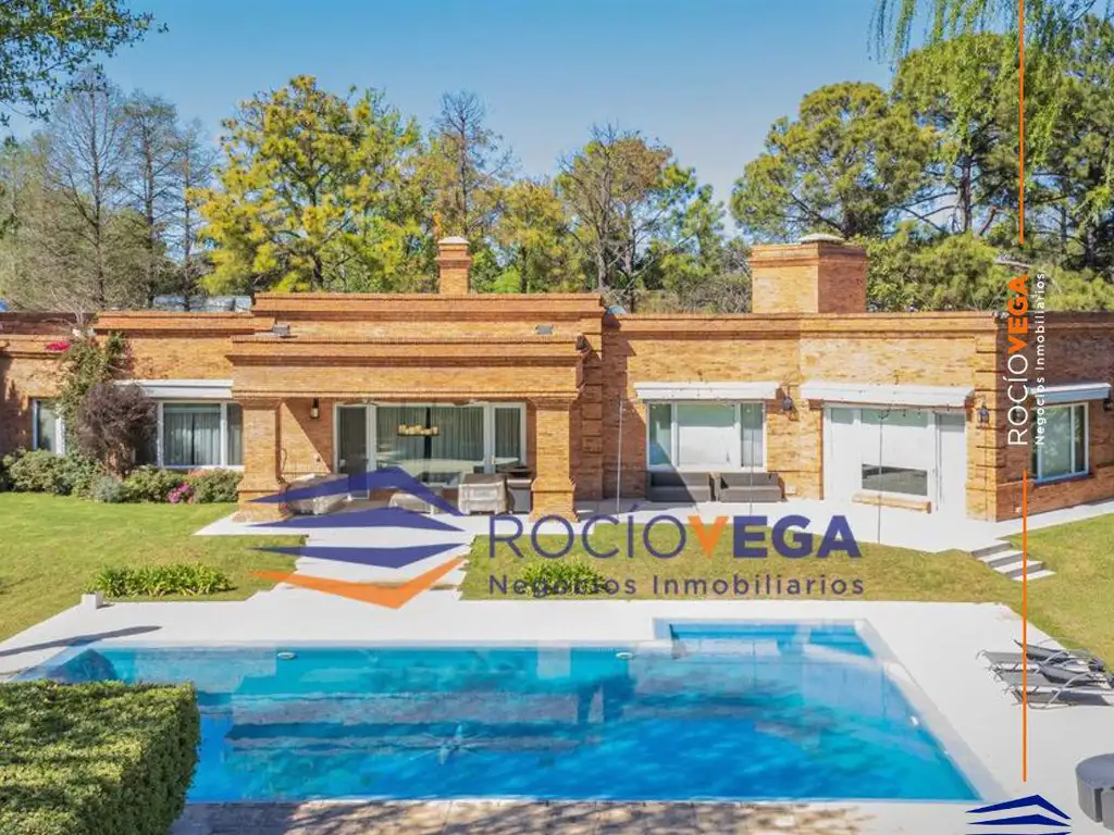 Casa en venta en San Diego Country Club Moreno