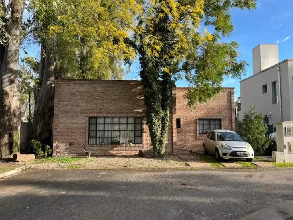 CASA VENTA "AGUSTINAS I" VILLA UDAONDO  ITUZAINGO