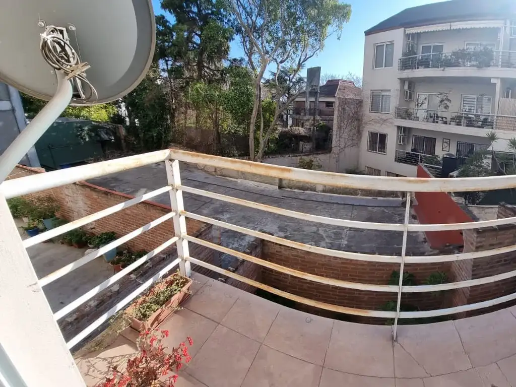 EN VENTA EN CIUDAD JARDIN HERMOSO DEPARTAMENTO DE 2 AMBIENTES AL CONTRAFRENTE - FICHA 9198