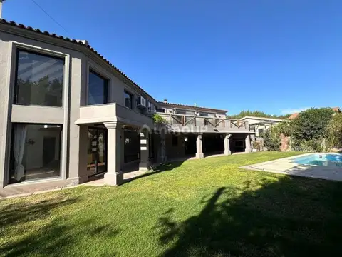 CASA EN VENTA BARRIO PRIVADO DALVIAN