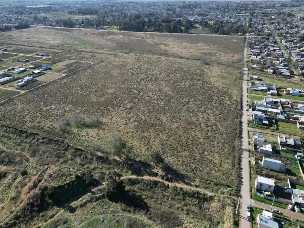 CAMPO EN VENTA - B AEROPUERTO