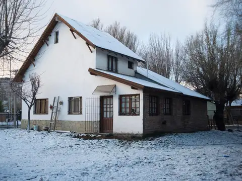 Vivienda Familiar con exelente ubicacion