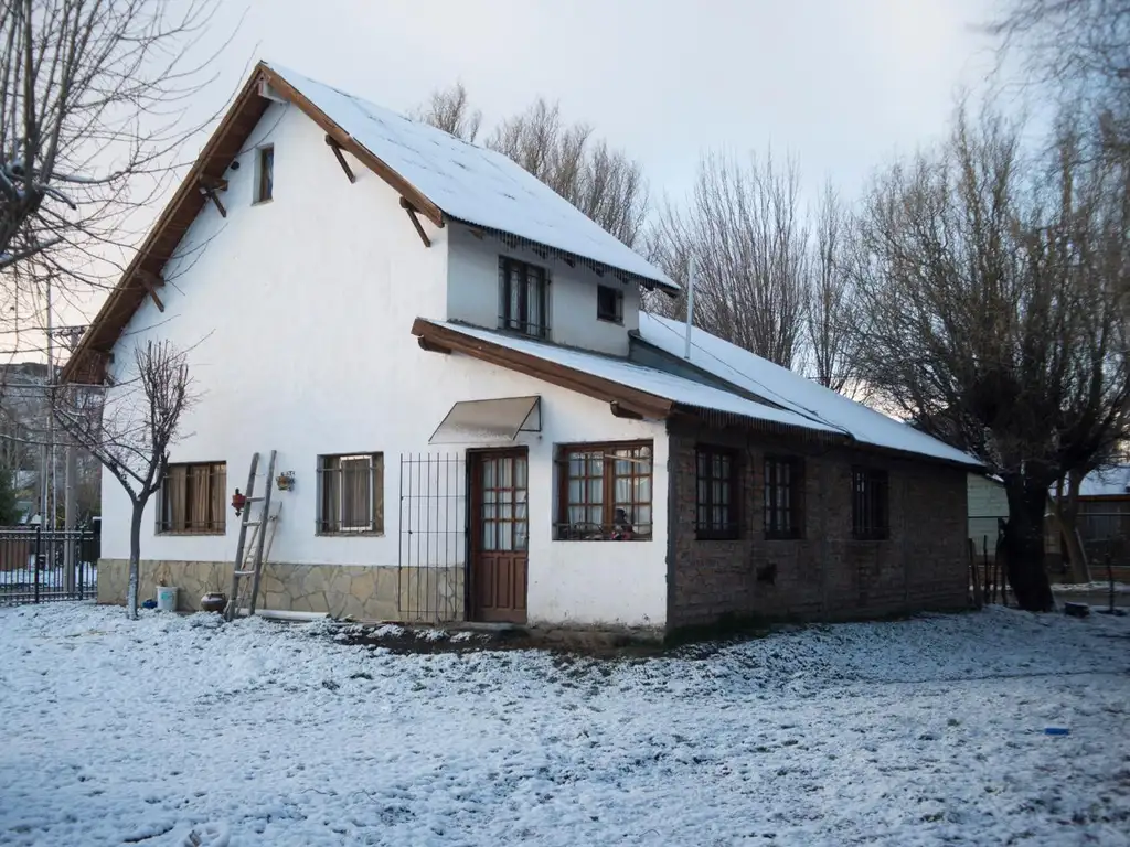 Vivienda Familiar con exelente ubicacion