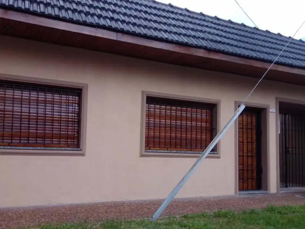 HAEDO - Americana de 3 ambientes en lote propio.