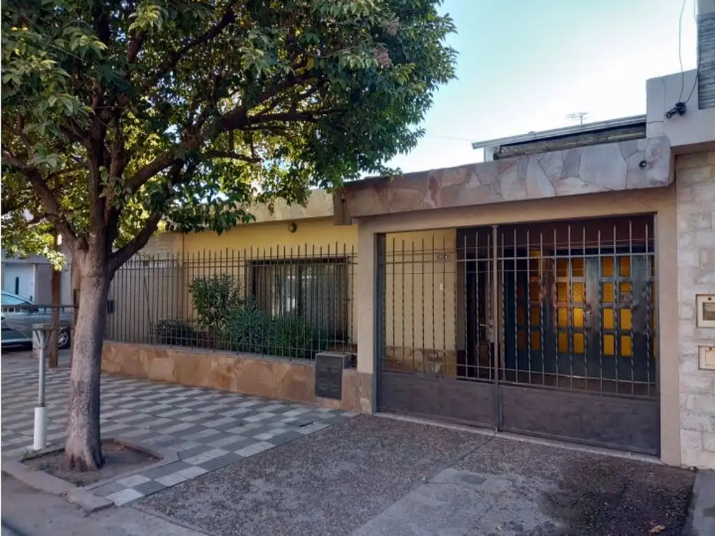 PERMUTA VENTA CASA 3 DORMIT C/PATIO GARAJE Y GALPON (APTO CREDITO)