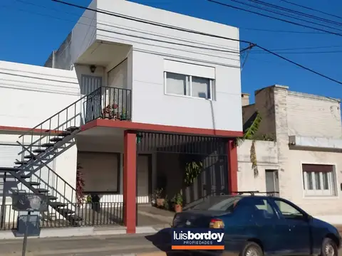 CASA EN CALLE COLON AL 900