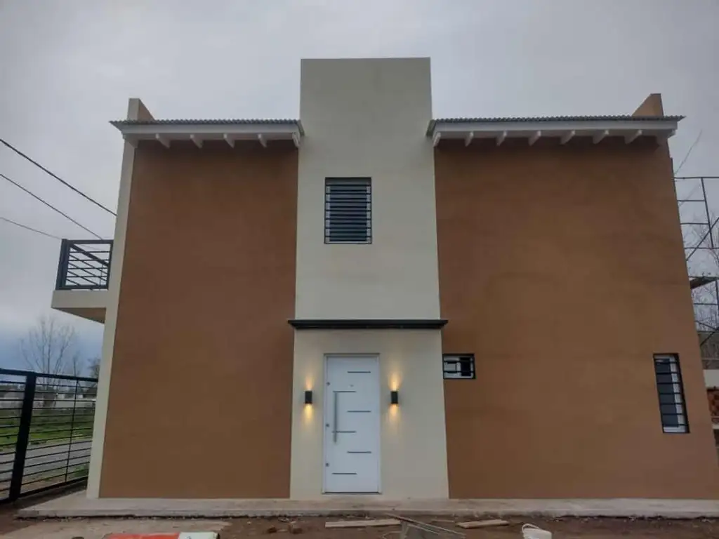 Duplex a estrenar, calle Cochabamba interseccion Saavedra.