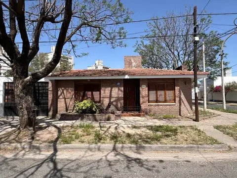 CASA TRES DORMITORIOS BARRIO TABLADA PARK