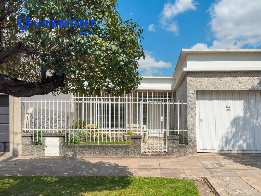 Venta Casa 4 AMB en Morón, Provincia de Buenos Aires.