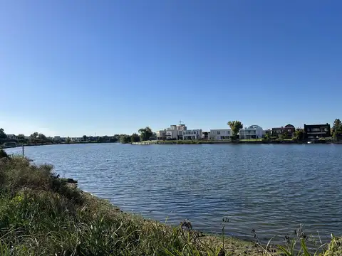 Lote al Lago en Barbarita