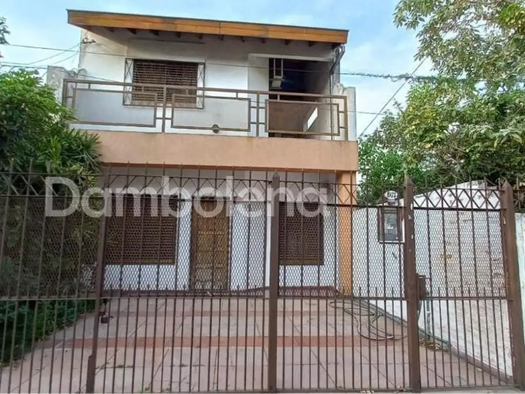 Departamento PH  en Venta en Castelar, Morón, G.B.A. Zona Oeste