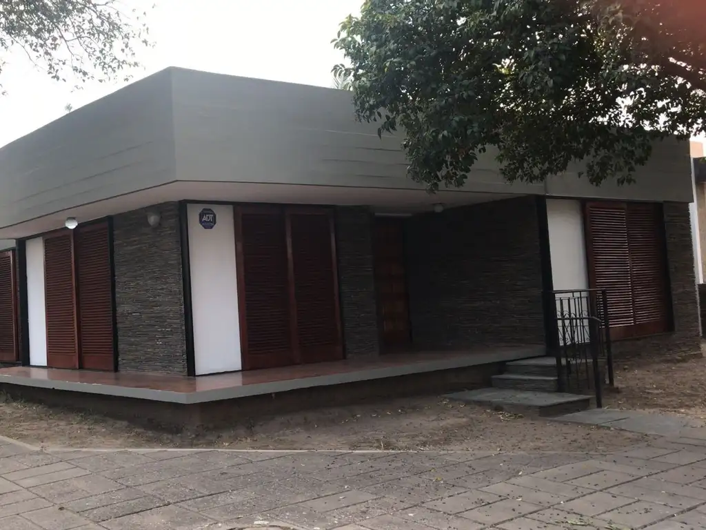 ALTO VERDE! CASA EN VENTA DE 3 DORMITORIOS. -ACTUALMENTE CON RENTA-