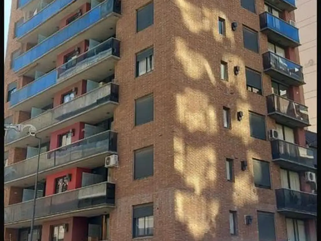 Departamento en  Nueva Córdoba 2 dormitorios con balcon frente