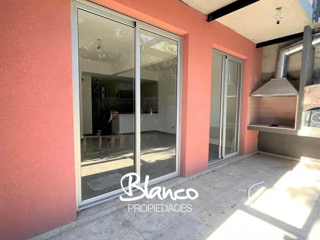 Departamento en Venta en Los Narcisos 500 - Pilar con Jardín - BLA9369_LP603336_1