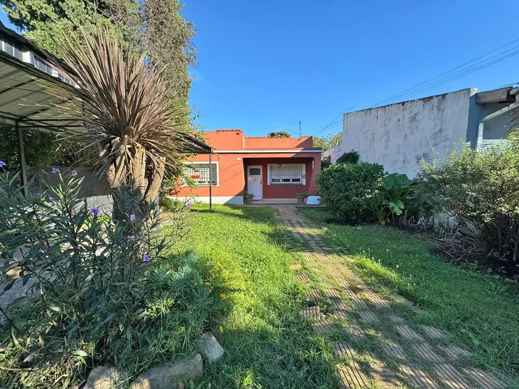 CASA 3 AMBIENTES A LA VENTA EN MERLO