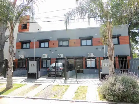 Duplex en venta en Escobar 2 ambientes