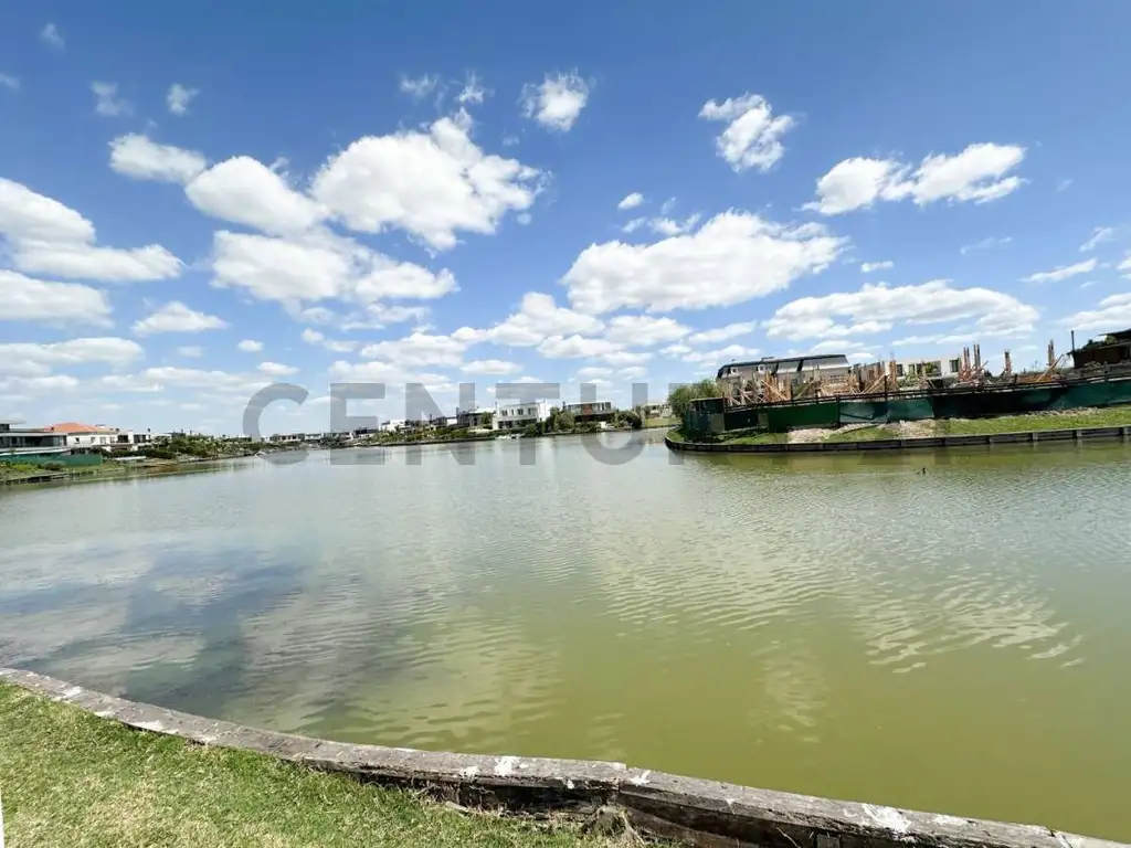 VENTA DE LOTE AL AGUA EN VIRAZON, NORDELTA.