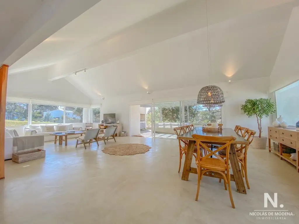 Hermosa casa en  barrio cerrado en Jose Ignacio