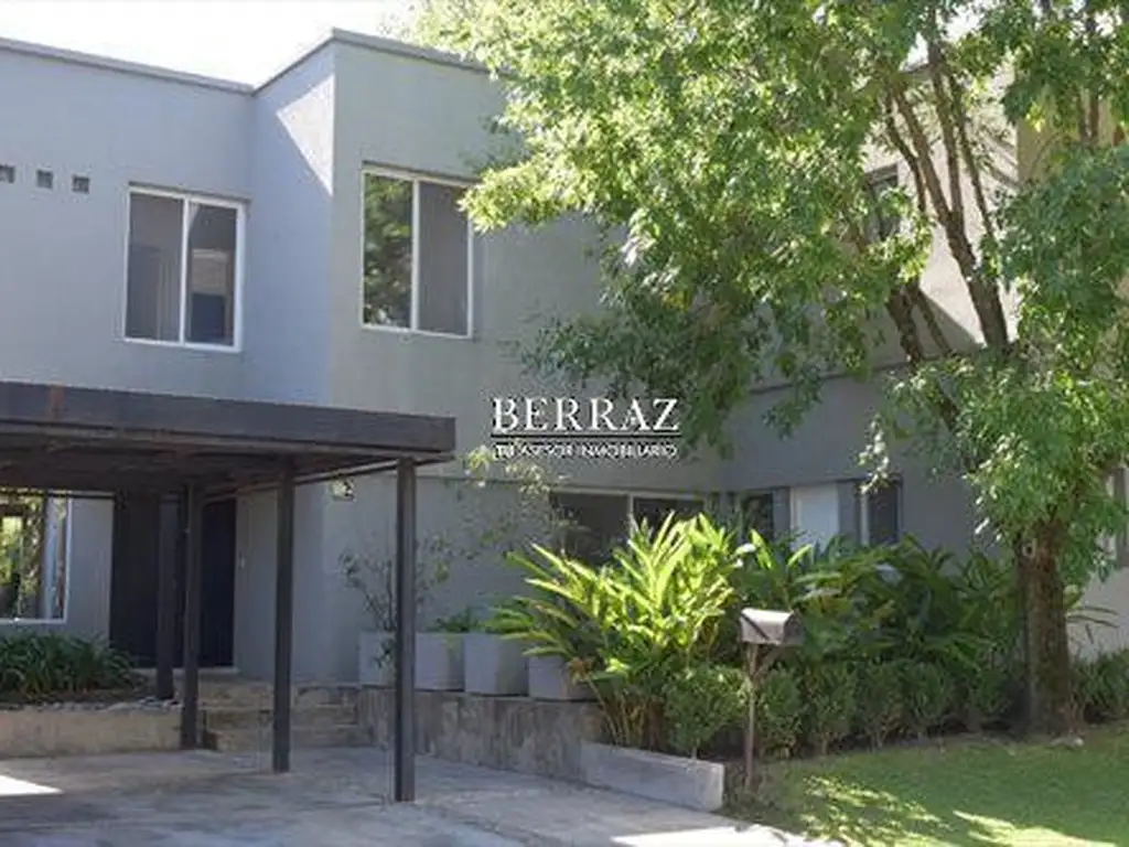 Casa Venta 5 ambientes 17 años, Sur, 1 cochera, Casa Venta Santa