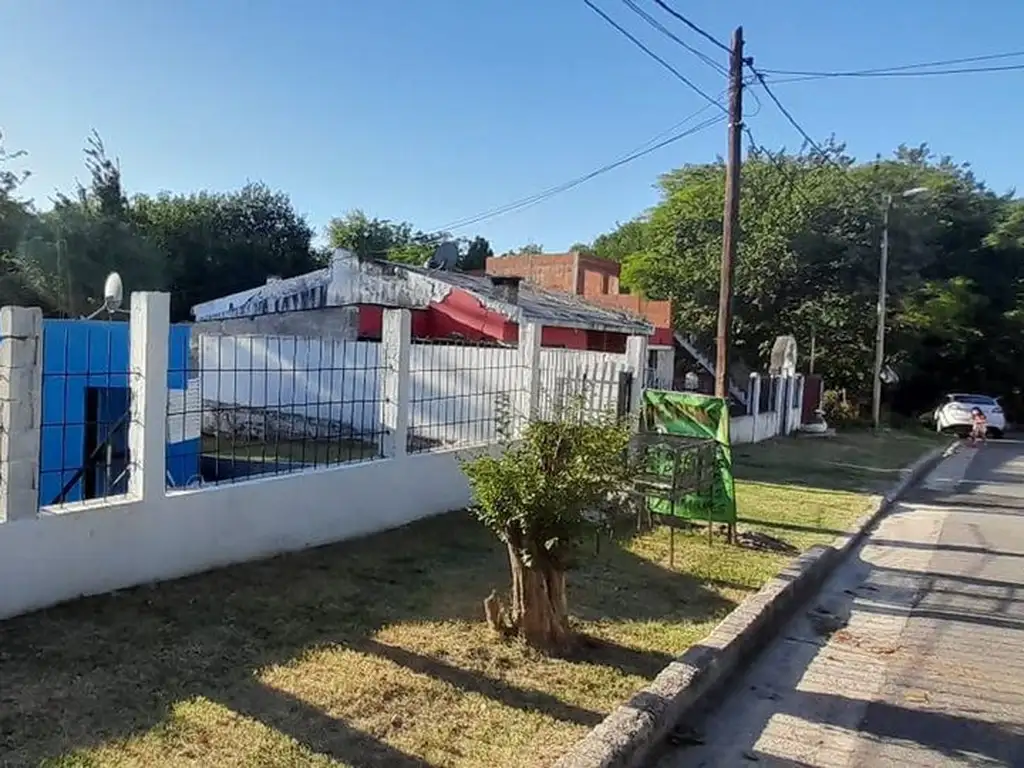 SE VENDE CASA A REFACCIONAR EN LA CALERA