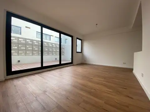 Vendo exclusivo PH 2 ambientes a estrenar con cochera fija/cubierta, gran patio con deck y parrilla