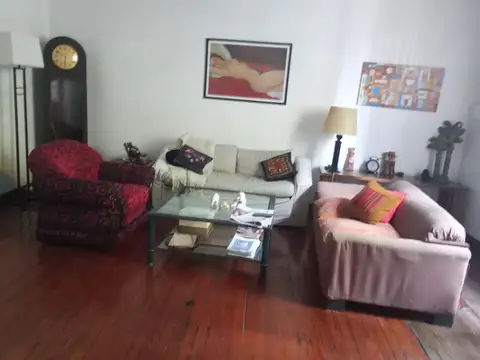 PH SEIS AMBIENTES, ENTRADA INDEPENDIENTE CON PATIO Y TERRAZA EN VENTA