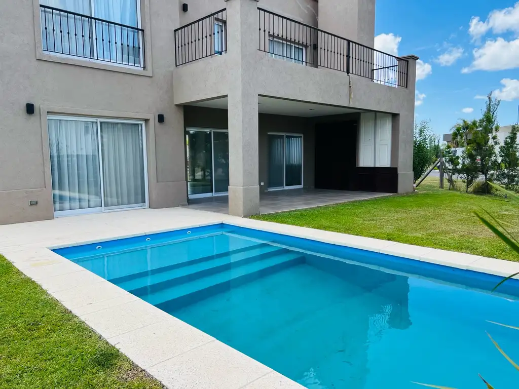 Excelente casa en  ALQUILER en el Barrio Vila Marina II