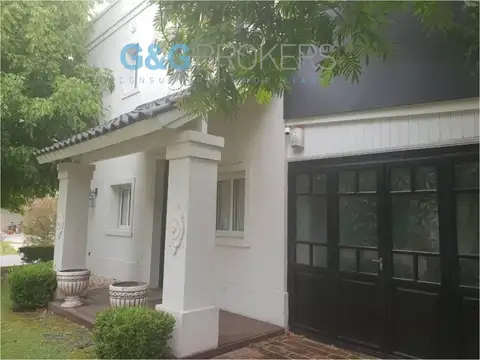 Casa en Venta - 3 dormitorios - USD 470.000