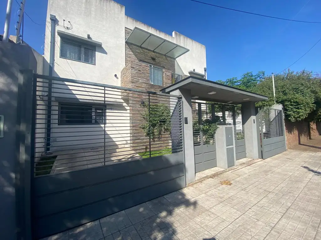 Duplex a la venta en Ituzaingo Norte.