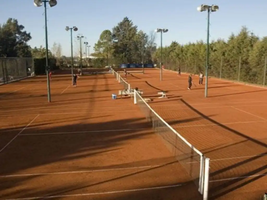 Actividades deportivas futbol, voley, paddle, golf, tenis, basquet, hockey en El Venado ll