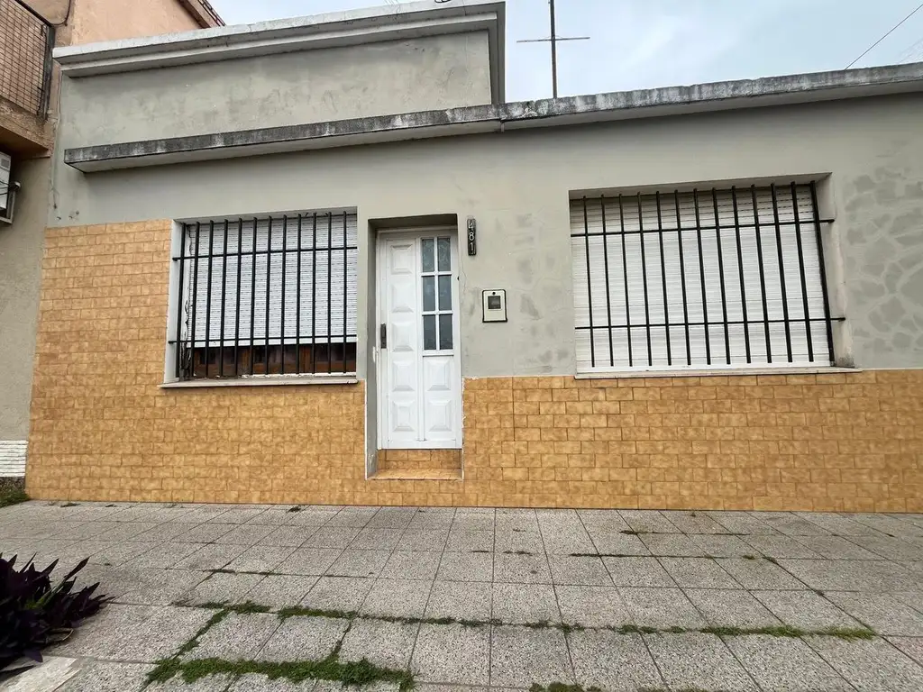 CASA A LA VENTA EN PERGAMINO