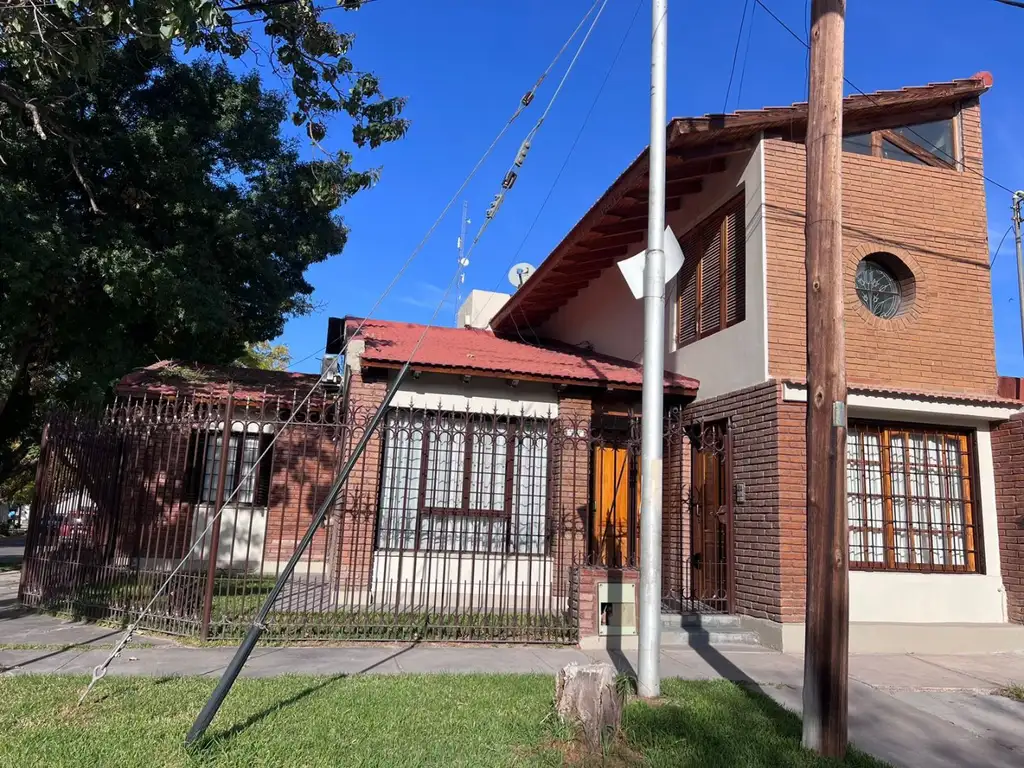 Casa - Venta - Argentina, Luján de Cuyo - Picton 6700