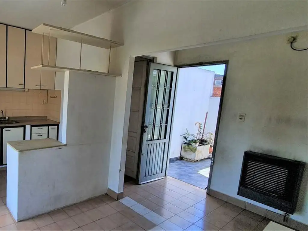 Venta PH  3 ambientes con balcon terraza y patio en Loma Hermosa