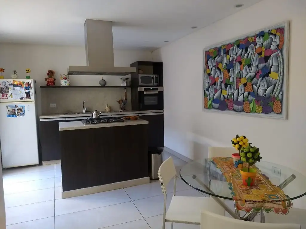 EXCELENTE CASA EN ZONA NORTE-MUY LUMINOSA!