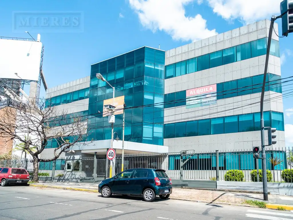 Edificio de Oficinas en Venta sobre Panamericana y Malaver