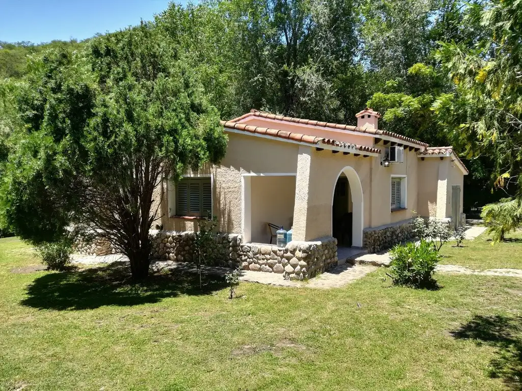 CASA EN VENTA EN LA RANCHERITA  (Frente a La Serranita)