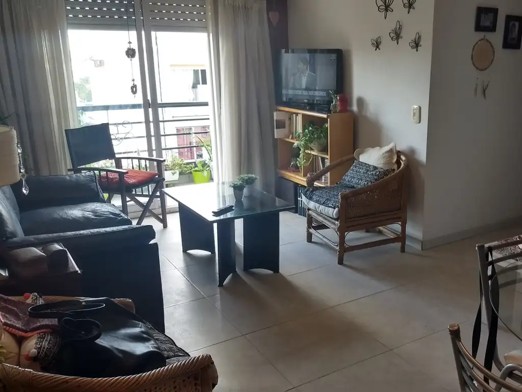 NUEVO VALOR - APTO CREDITO VENTA DEPARTAMENTO 3 AMB, 7°PISO, CON BALCON ESTADO IMPECABLE