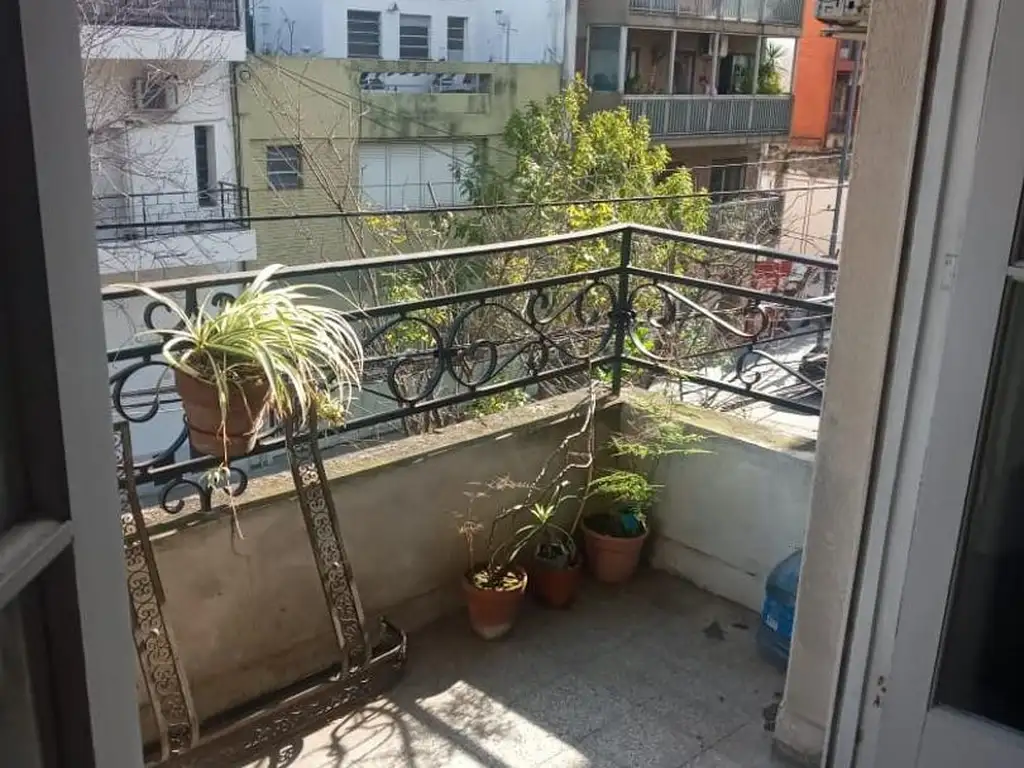 2 AMBIENTES AL FRENTE CON BALCON SOLER 4700 PALERMO