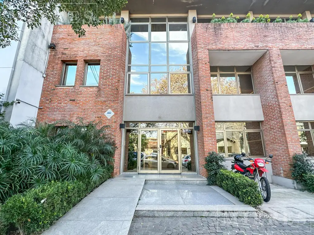 Excelente Edificio de Oficinas en Venta con Rta.  - 1400 m² - San Isidro