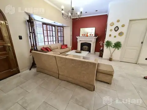 Casa en Venta en Liniers - 5 ambientes